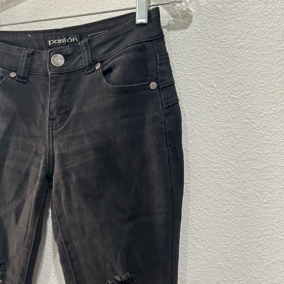 Passion Black Distressed Mid Rise Skinny Jeans SZ 1 - Picture 3 of 11